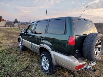 Nissan Terrano 2.7 TDI 92kw elegance 4x4 klíma - 3