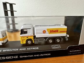 MERCEDES BENZ Sprinter + Actors Shell 1:72 model - 3