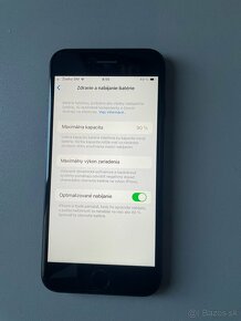 IPhone SE,2020.64GB,Zdravie 90%. - 3