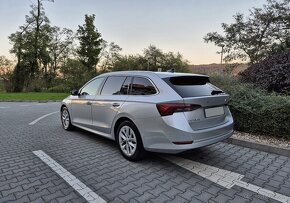 Škoda Octavia Combi 2.0TDI Style - 3