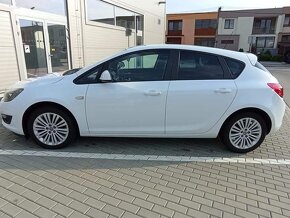 Predám Opel Astra J 88kw - 3