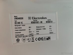 Predam chladnicku s mraznickou Electrolux ERB34033X - 3