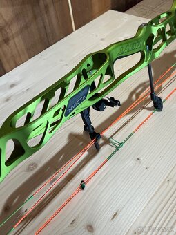 Kladkovy Luk Hoyt Invicta 2021 LH - 3