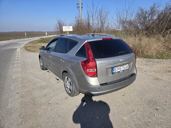 Kia ceed 1.6 benzín - 3