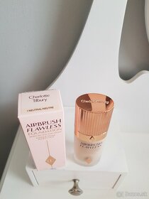 Charlotte Tilbury Airbrush Flawless makeup - 3