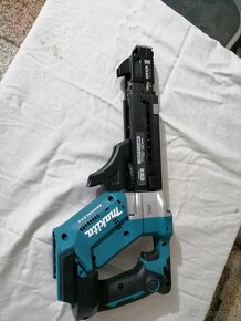 AKU skrutkovač so zásobníkom,, MAKITA DFR 551 Z-,,,--270€ - 3