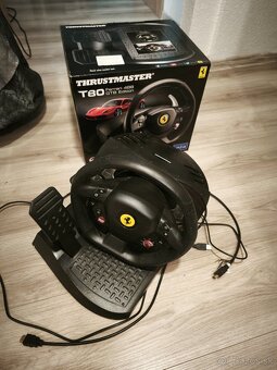 Thrustmaster Sada volantu a pedálů T80 Ferrari 488 GTB Editi - 3