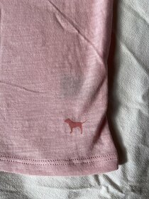 Victoria’s Secret pudrovo ružové tričko - 3