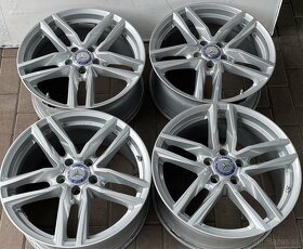 5x112 R18 Alutec Ikenu strieborne ET 38 - 3