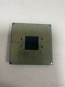 AMD Ryzen 3 2200g - 3