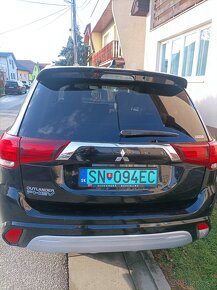 Mitsubishi Outlander 2.4 MIVEC PHEV Instyle 4WD - 3