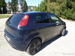 Predám Fiat Grande Punto, modrá metalíza, 1,4i, 57kW. - 3