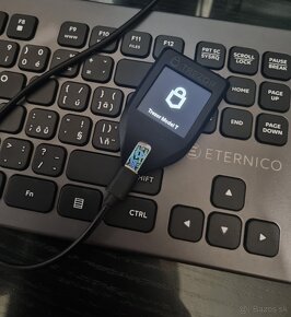 Trezor Model T - 3