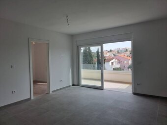 CHORVÁTSKO - 3-izbový apartmán v blízkosti Marina Frapa - RO - 3