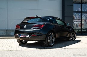 Opel Astra GTC - 3