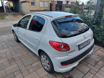 Peugeot 206+ r.v. 12/2010, 1,4  benzín, 55KW - 3