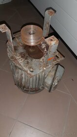 Elektromotor s remenicou 2,2kw , 935ot - 3