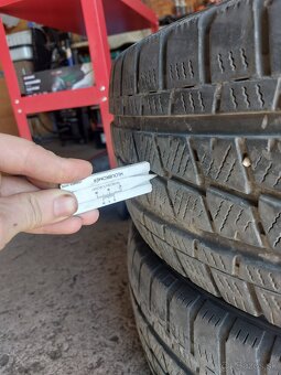 Predám celoročné Falken Euroall Season 235/65R16C - 3