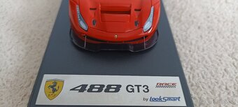 Predám model Ferrari 488 GT3 1:43 Looksmart/Spark - 3