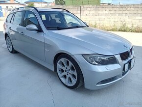 BMW Rad 3 Touring 330 d xDrive A/T - 3