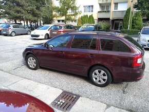 Predám ŠKODA OCTAVIA 2 Combi rok 2010 1,6 TDi  automat7 - 3