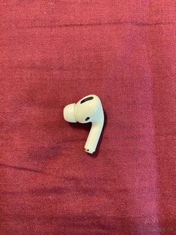 Pravé sluchadlo Airpod Pro - 3