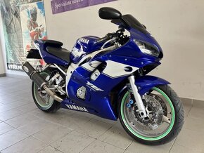 Yamaha YZF R6 - 3