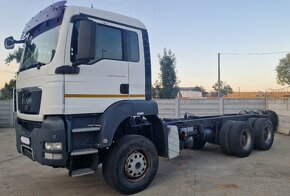 Predám MAN 440 TGS 6x6, E4 - podvozok - 3