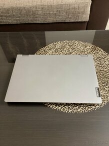 Lenovo ideaPad C340 - 3