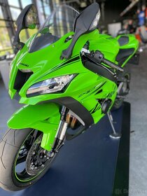 KAWASAKI NINJA ZX-10RR LIMITOVANA EDICIA - 3