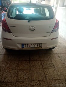 predam havarovany Hyundai I20 - 3