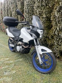 Aprilia Pegaso Strada 650 - 3