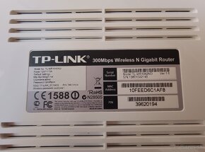 TP-Link TL-WR1042ND router - 3