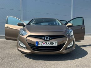 Predám Hyundai i30 combi 1.6 benzín 88kW - 3