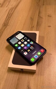 iPhone 16 Plus -iba 6 cyklov takmer novy - 3