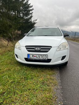 Kia Ceed 1.6 CRDi SW 2009 - 3