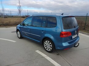 Volkswagen Touran 2.0 TDI Highline DSG - 3