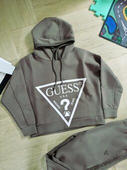 Guess khaki logovana teplakova suprava - 3