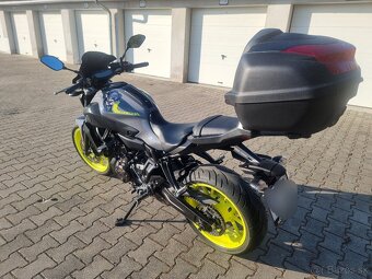 Yamaha MT 07 - 3