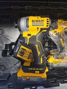 DeWalt - 3