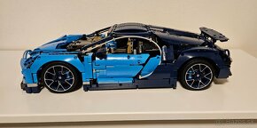 LEGO 42083 Bugatti Chiron - 3