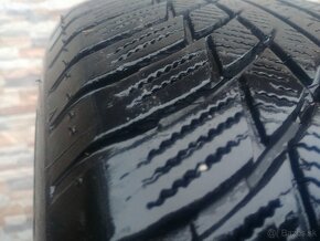 Bridgestone 225/55r17 - 3