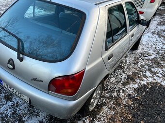 Ford Fiesta benzín - 3