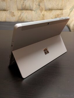 Surface GO 3 - 3