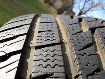 235/45 r17 zimne pneumatiky - 3