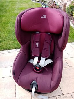 Britax Römer Trifix 2 I-size Burbundy red - 3