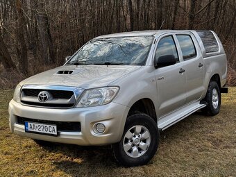 Toyota Hilux 2.5 4x4 UZÁVIERKA ZAD. DIFERENCIÁLU - 3