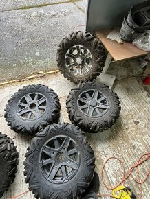 PNEU 14" MAXXIS 29x11 + DISKY na Polaris RZR 1000 - 3