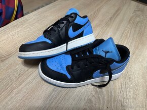 Air Jordan 1 - 3