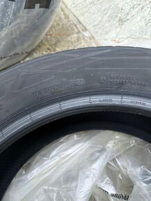 Continental 205/55 R17 V - 3